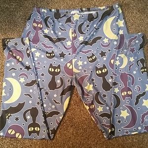 Cat and bat leggings